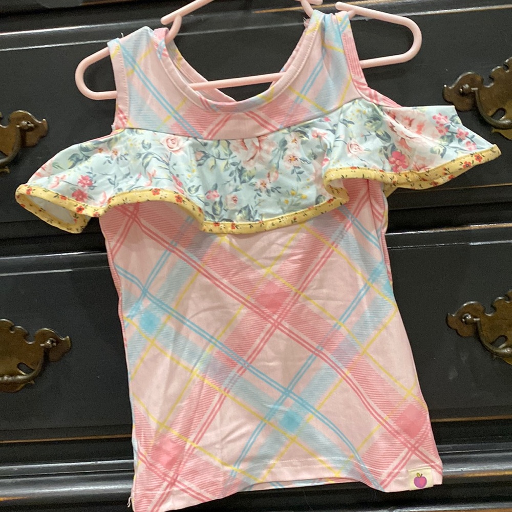 New Cheeky Plum 5T cold shoulder shirt.